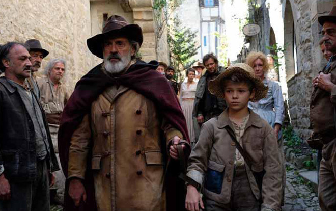 ‘Không gia đình’: Câu chuyện đẹp như cổ tích dành cho gia đình vào mùa lễ Giáng sinh Ảnh 2