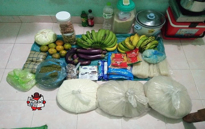 Chùm ảnh: Đông vừa đến ấm lòng vì loạt đồ tiếp tế đầy yêu thương của ba mẹ gửi con học xa nhà Ảnh 2