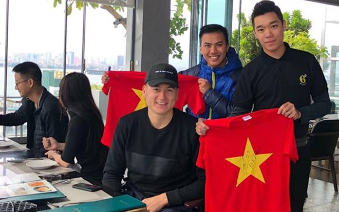 Thủ môn Đặng Văn Lâm đưa bạn gái xinh đẹp 'ra mắt' gia đình bên nội Ảnh 2