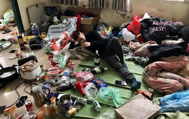 Tổng kết những sinh viên sắm vai 'thánh ở bẩn' đình đám nhất 2018: Ra ngoài hào nhoáng về nhà rác chất như núi Ảnh 2