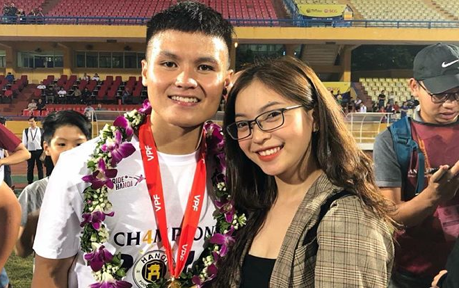 Bạn gái Quang Hải làm điều quá bất ngờ trong ngày người yêu giành QBV Ảnh 2