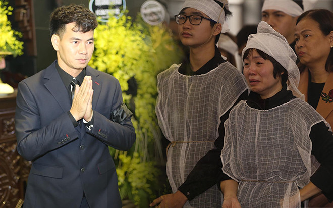 Xuân Bắc dẫn đầu đoàn nghệ sĩ đến viếng và tiễn đưa NSND Anh Tú về nơi an nghỉ Ảnh 2