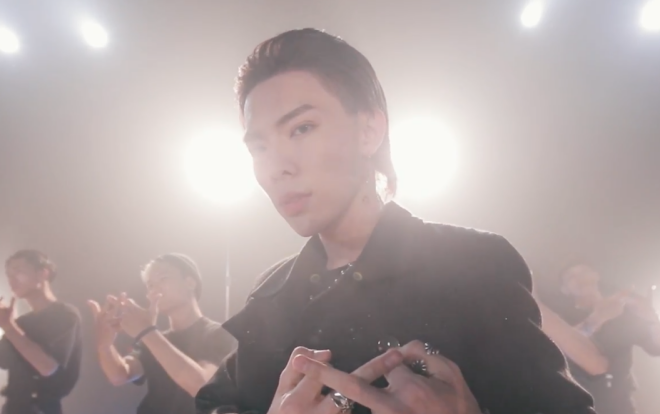 Những tưởng không phát hành thêm sản phẩm trong 2018 nhưng ERIK lại làm fan phải bất ngờ Ảnh 2