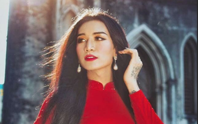 Sửng sốt với màn giả gái xuất sắc của BB Trần qua bộ ảnh áo dài tuyệt đẹp giữa lòng Hà Nội Ảnh 2