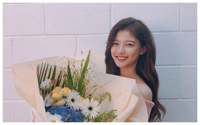 Kim Yoo Jung và những kiểu tóc dài khiến bất cứ cô gái nào cũng muốn để theo Ảnh 2