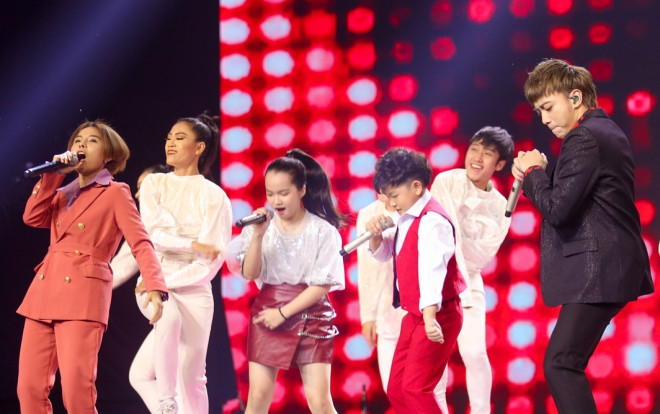 Clip: Khoảnh khắc 'triệu view' của team Sơn - Tường và fan xứng đáng 'đi vào lịch sử' The Voice Kids 2018 Ảnh 2