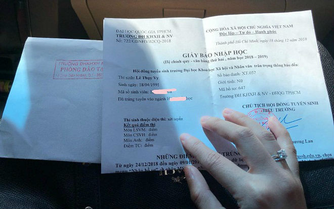 Không lên tiếng về đám cưới, bạn gái Tiến Đạt 'khoe khéo' chiếc nhẫn kim cương ở ngón áp út khiến dân tình lần nữa xôn xao Ảnh 2