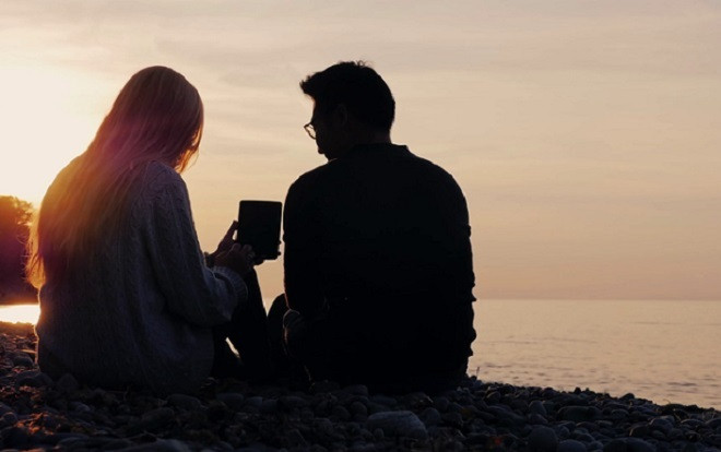 Cô gái bị tố 'đào mỏ' người yêu suốt 2 năm rồi lén về quê… cưới chồng gây xôn xao Ảnh 2