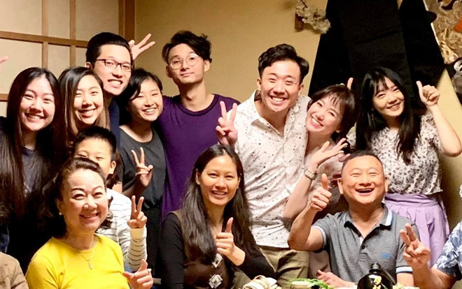 Ấm áp đầu năm mới: Trấn Thành khoe khoảnh khắc gia đình Việt - Hàn - Hoa đại đoàn viên hạnh phúc! Ảnh 2