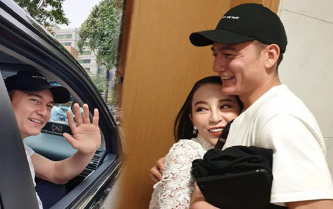 Cận cảnh bà chị 'quyền lực' của Đặng Văn Lâm Ảnh 2