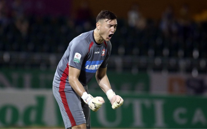 Đặng Văn Lâm: Hành trình chơi bóng từ Lào đến Thái Lan Ảnh 2