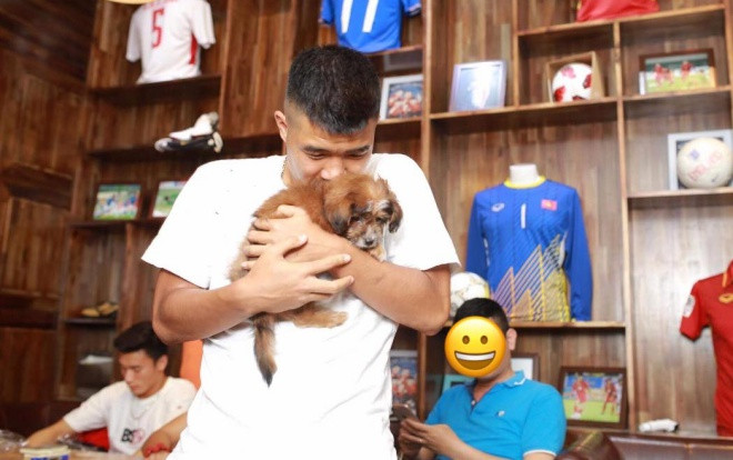 Đức Chinh, Bùi Tiến Dũng hâm nóng ASIAN Cup bằng 'đại chiến' thú cưng Ảnh 2