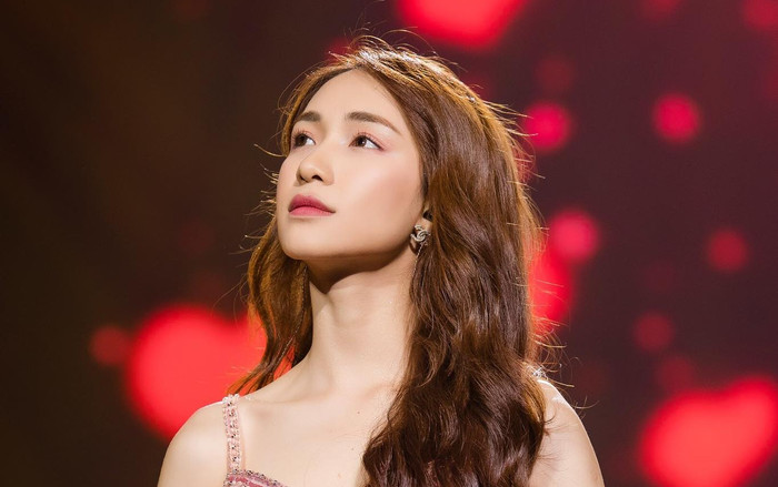 Hòa Minzy lên tiếng hậu đáp trả hằn học với fan: Nếu bạn chờ một lời xin lỗi thì… quên ngay đi! Ảnh 2