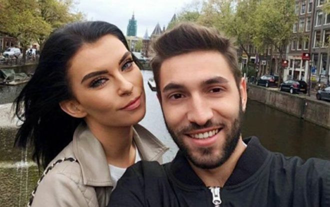 Hai năm yêu của đôi trai gái dùng Google dịch để giao tiếp Ảnh 2