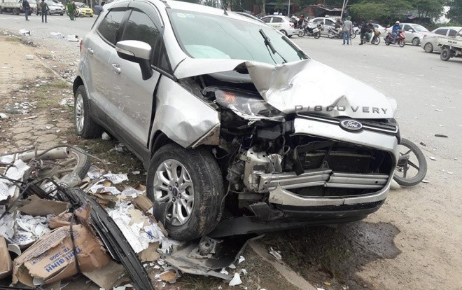 Xe ô tô Ford gây tai nạn kinh hoàng, 2 vợ chồng tử vong thương tâm trên đường đi ăn cỗ về Ảnh 2