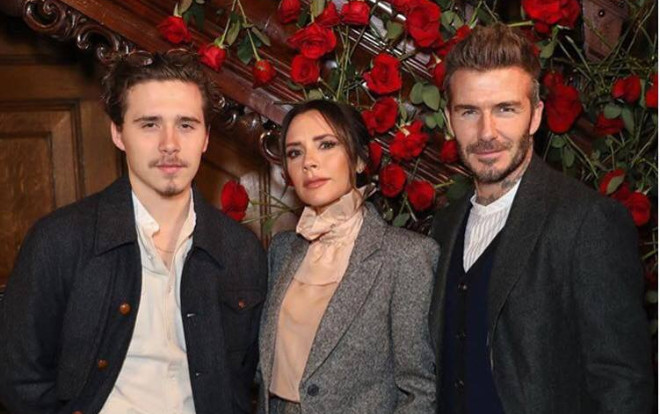 Victoria Beckham và chồng tông xuyệt tông đầy quyền lực tại London Fashion Week Men's 2019 Ảnh 2