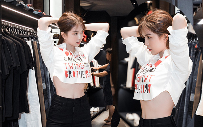 Ngọc Trinh khoe eo thon trứ danh chuẩn bị váy áo tham dự Milan Fashion Week Ảnh 2