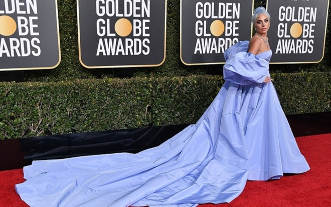 Nhờ 'Shallow', Lady Gaga đã chẳng còn cô đơn tại Quả cầu Vàng 2019 Ảnh 2