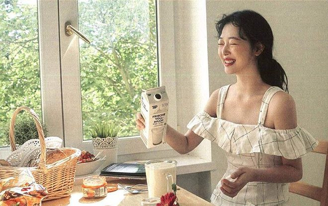 Thử nhìn Sulli mà xem, từ 'cô gái nổi loạn' đến 'thiếu nữ trong trẻo': Thanh xuân là đây chứ đâu? Ảnh 2