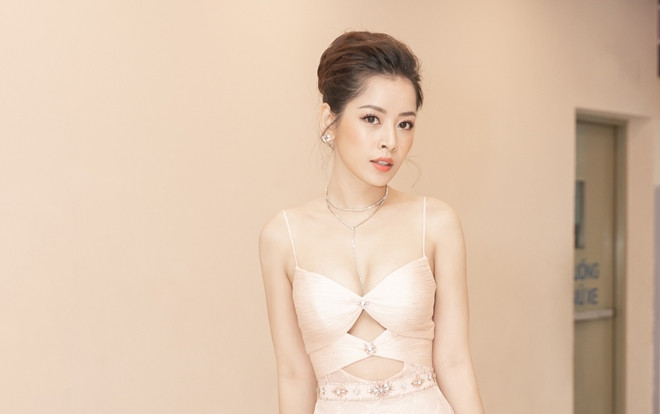 Không chỉ 'lột xác' trong sự nghiệp, phong cách của Chi Pu ngày một quyến rũ và thập phần táo bạo Ảnh 2