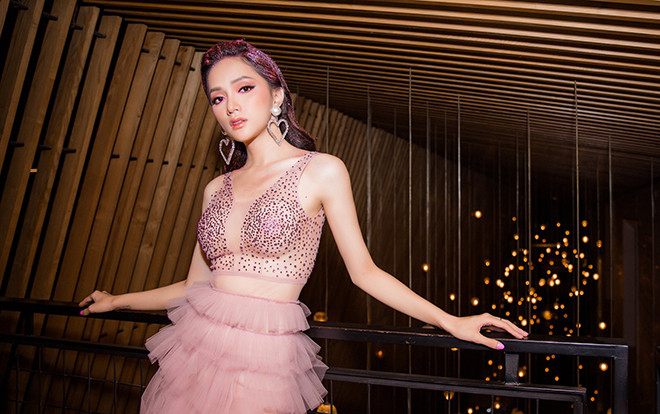 Sắc hồng phấn phủ sóng từ đường phố tới thảm đỏ, xu hướng hot 2019 đây rồi! Ảnh 2