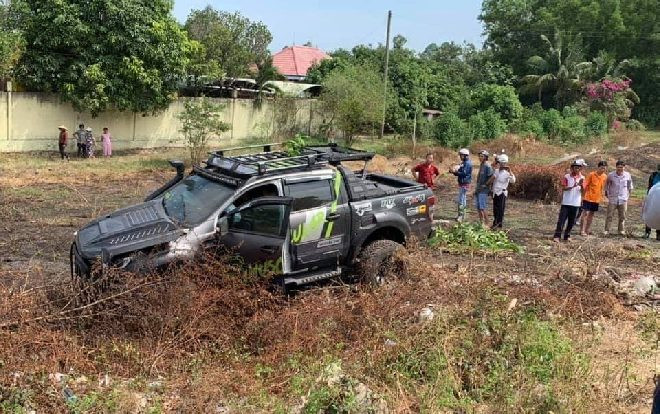 2 ô tô tông nhau trên quốc lộ, người đàn ông bán dưa bị kéo xa hàng chục mét ở Bình Dương Ảnh 2