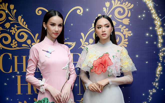 Sau chung kết The Tiffany Vietnam, Hương Giang dẫn Yoshi Rinrada đi chơi biển Ảnh 2