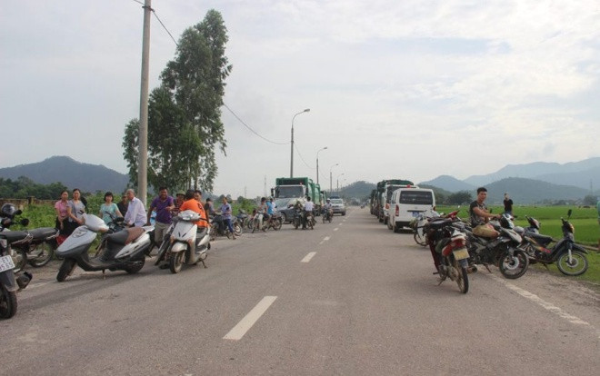 Công văn hỏa tốc giải phóng mặt bằng bán kính 500m sau vụ hàng trăm người chặn xe chở rác phong tỏa bãi Nam Sơn vì ô nhiễm Ảnh 2