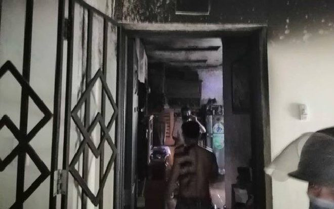 Hàng chục cư dân tháo chạy vì cháy căn hộ vắng chủ ở Sài Gòn Ảnh 2