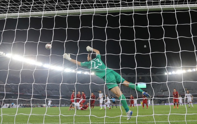 Quang Hải 'xé' lưới Yemen, 'HLV online' có chê thủ môn sai vị trí như Lâm 'tây'? Ảnh 2