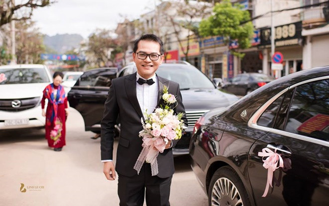 NSND Trung Hiếu rạng rỡ, hôn vợ đắm đuối trong lễ cưới tại Sơn La Ảnh 2