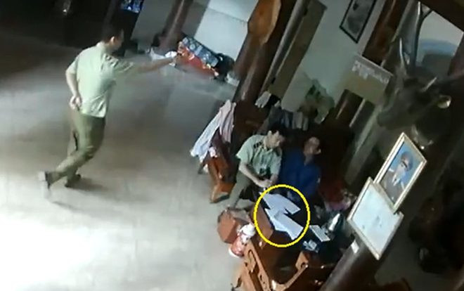 Khởi tố, bắt giam 2 cán bộ quản lý thị trường ở Nghệ An Ảnh 2