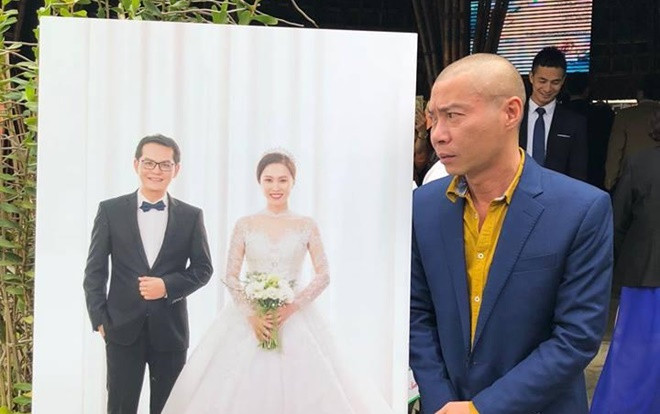 Thấy đồng nghiệp lấy vợ ở tuổi 46, Công Lý 'gato' lườm nguýt ảnh cưới NSND Trung Hiếu Ảnh 2