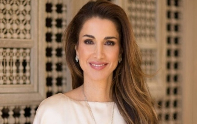 Hoàng hậu quan tâm đến bóng đá của Jordan Ảnh 2