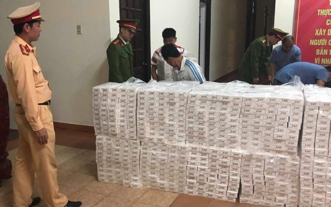 Phát hiện hơn 40.000 cây thuốc lá nhập lậu từ Campuchia ở Sài Gòn Ảnh 2