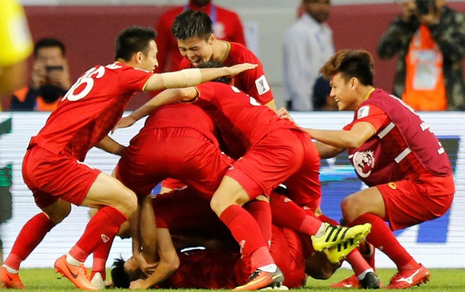 Tuyển Việt Nam và giấc mơ vượt Thái Lan đã hiện thực! Ảnh 2