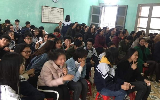 Được dự hội nghị 'diên hồng' mang tên họp phụ huynh: Bức ảnh khiến triệu học sinh thèm muốn Ảnh 2