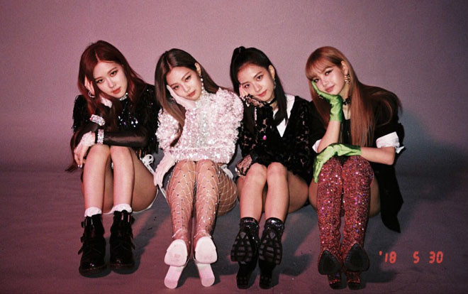 Knet đang bàn tán chuyện gì: MV DDU-DU DDU-DU (BlackPink) có dấu hiệu gian lận lượt xem? Ảnh 2