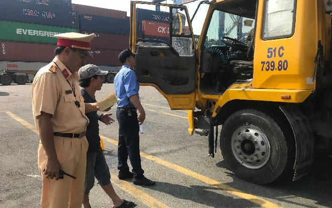 Phát hiện 2 tài xế xe dương tính với ma túy ở Sài Gòn Ảnh 2