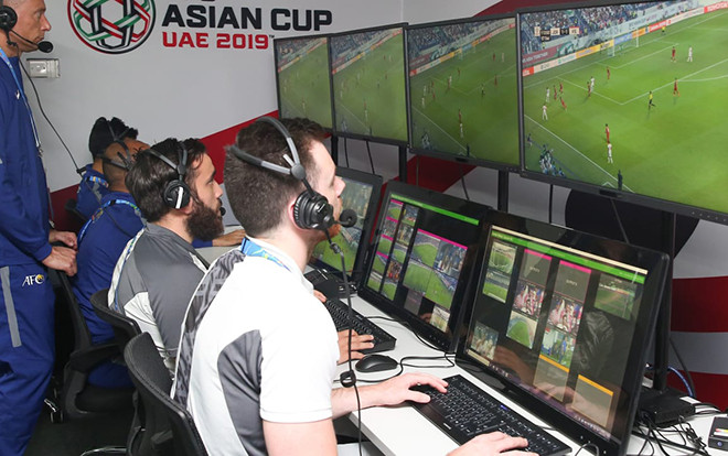 Đây là một điểm thú vị về các trọng tài V.A.R sẽ làm nhiều người bất ngờ Ảnh 2