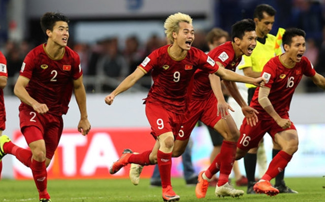 Dân mạng mong ngóng, ủng hộ hết mình và dành lời chúc chiến thắng đến tuyển Việt Nam trong trận tứ kết tối nay Ảnh 2