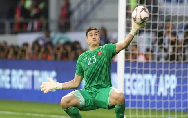 Báo châu Á chấm điểm Đặng Văn Lâm kém hơn thủ môn Nhật Bản Ảnh 2