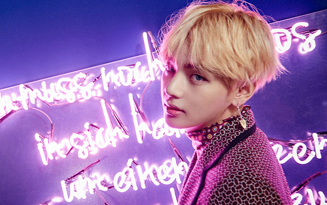 Bạn cần xem ngay: 20 giây nhá hàng siêu hot từ V khiến cộng đồng fan BTS 'rần rần' Ảnh 2