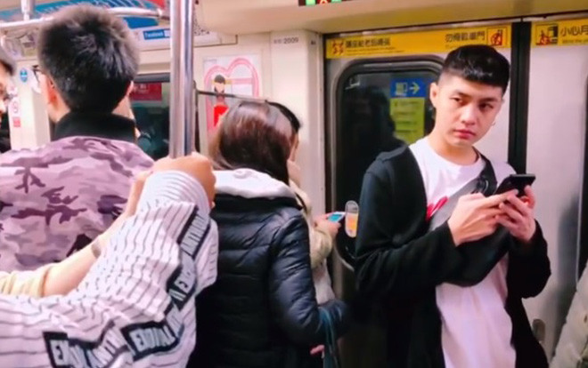Clip: Sau khoảnh khắc này, đừng ai dại mà thể hiện tình cảm trước mặt Noo nhé! Ảnh 2