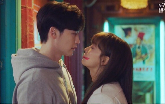 4 lý do nên xem 'Romance Is a Bonus Book' của Lee Jong Suk và Lee Na Young vào tối nay Ảnh 2