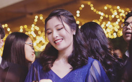 Teen THPT chuyên Hà Nội - Amsterdam xúng xính dự dạ hội đầu năm Ảnh 2