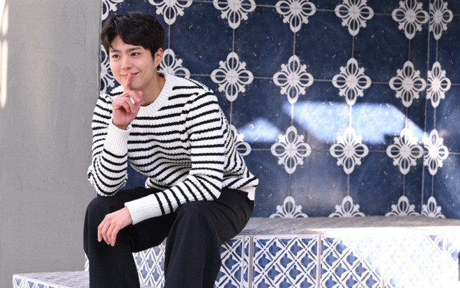 Park Bo Gum nói về Song Hye Kyo - Song Joong Ki, style hẹn hò và phản hồi của BTS về phim 'Encounter' Ảnh 2