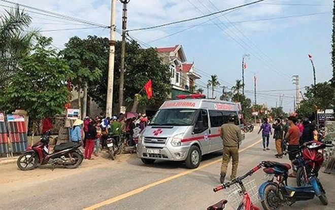 Dựng cây nêu đón Tết, 3 anh em bị điện giật nguy kịch Ảnh 2