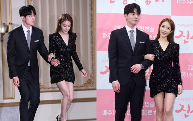 Họp báo 'Touch Your Heart': Yoo In Na tình tứ, khoe dáng cực chuẩn bên Lee Dong Wook Ảnh 2