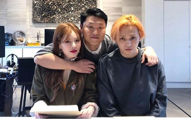 Ơ kìa, khoảnh khắc nhớ đời của HyunA và E'Dawn khi về nhà mới của Psy đây rồi! Ảnh 2
